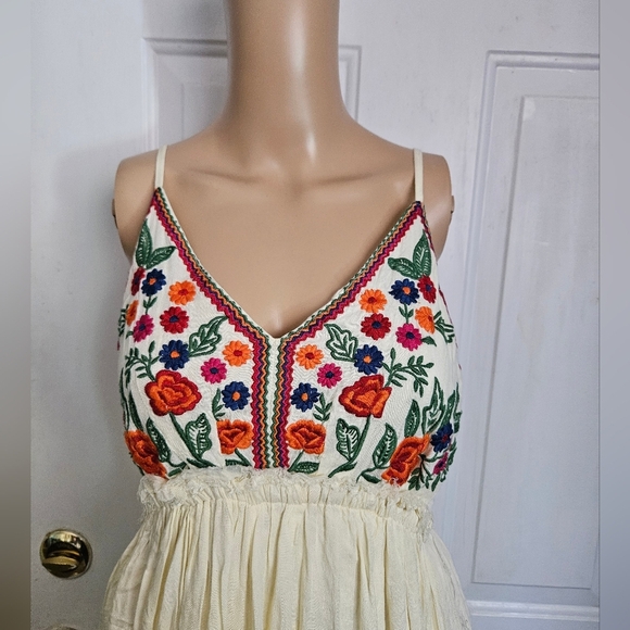 Raga Isabella Embroidered Pale Yellow Maxi Dress - Picture 4 of 8